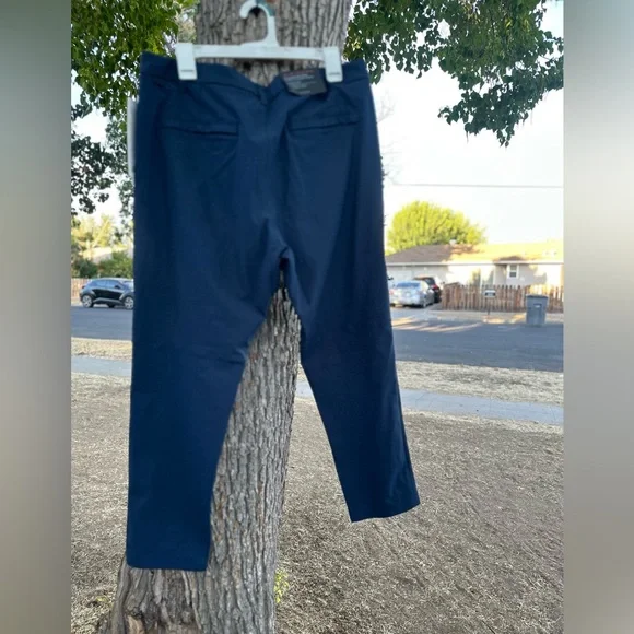 Luluelemon Navy Blue Men's Chinos - Picture 8 of 11